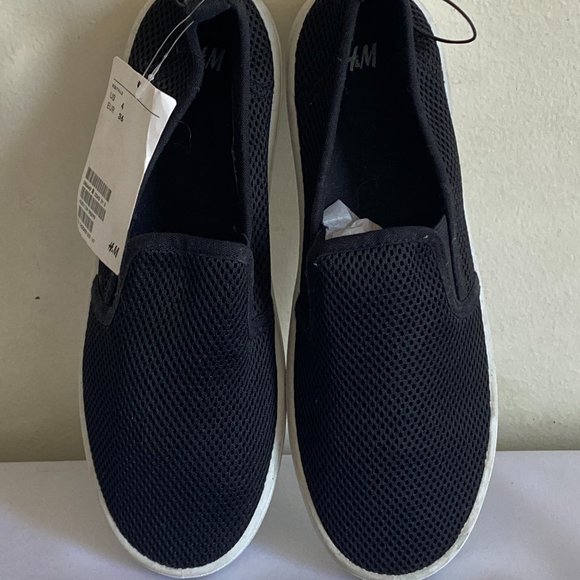 H&M Kid's Boot Size 4 (LIKE NEW) - Picture 2 of 6